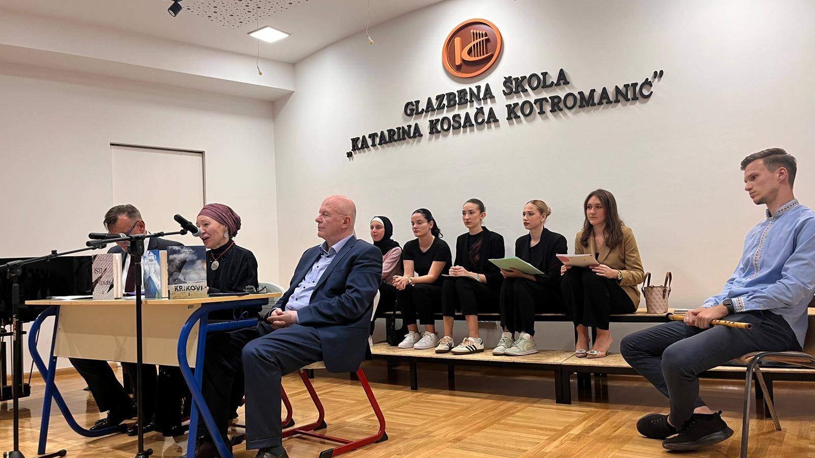 Razgovor o "Porukama Mesnevije" u Žepču: gosti dr. Enes Karić i dr. Mubina Moker