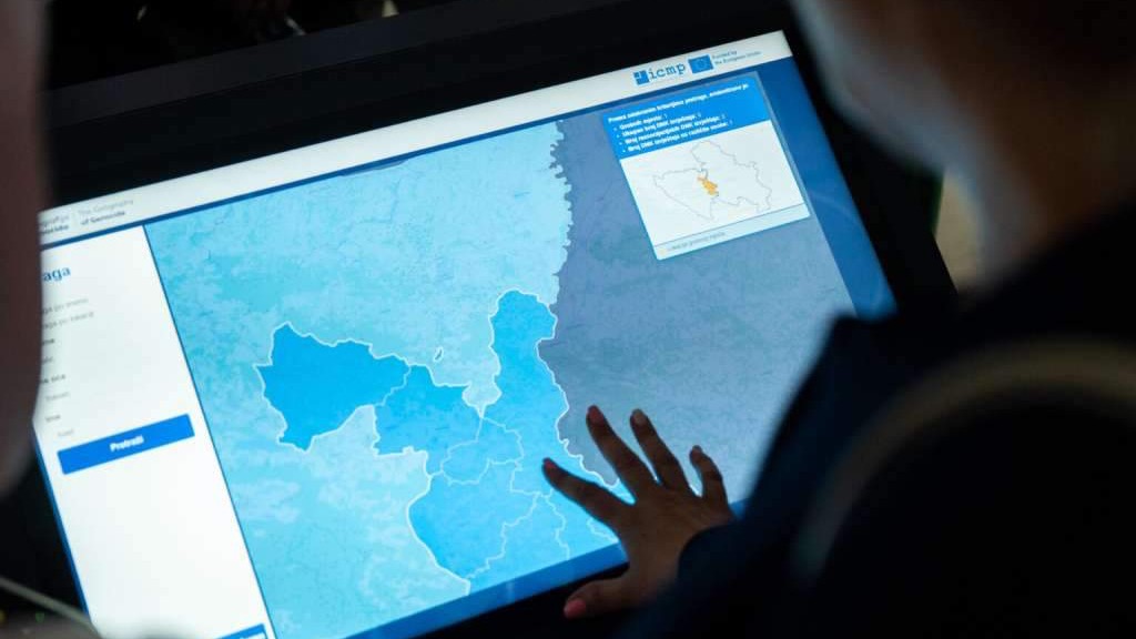 ICMP mapa Geografija genocida predstavljena u Memorijalnom centru Srebrenica i online