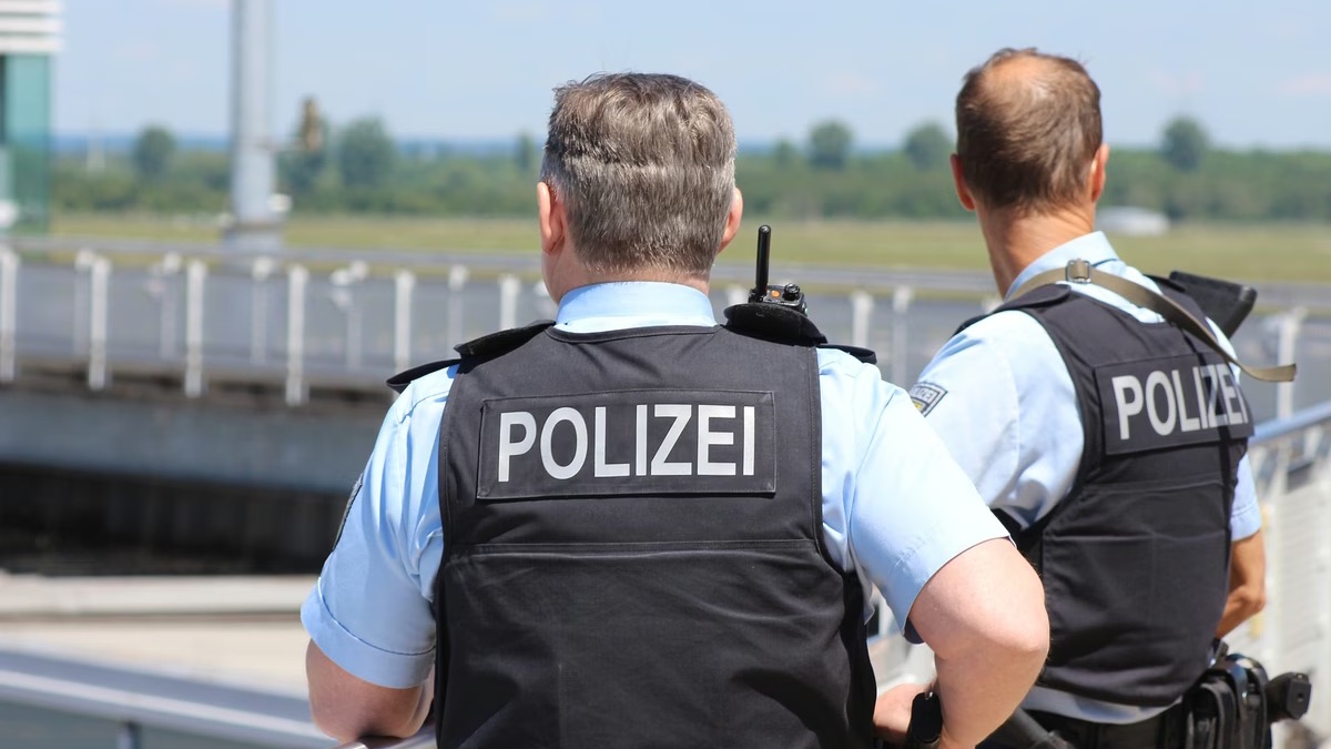 Srbijanski državljani ostavljali svinjske glave u Berlinu i Parizu, uhapsila ih tajna služba