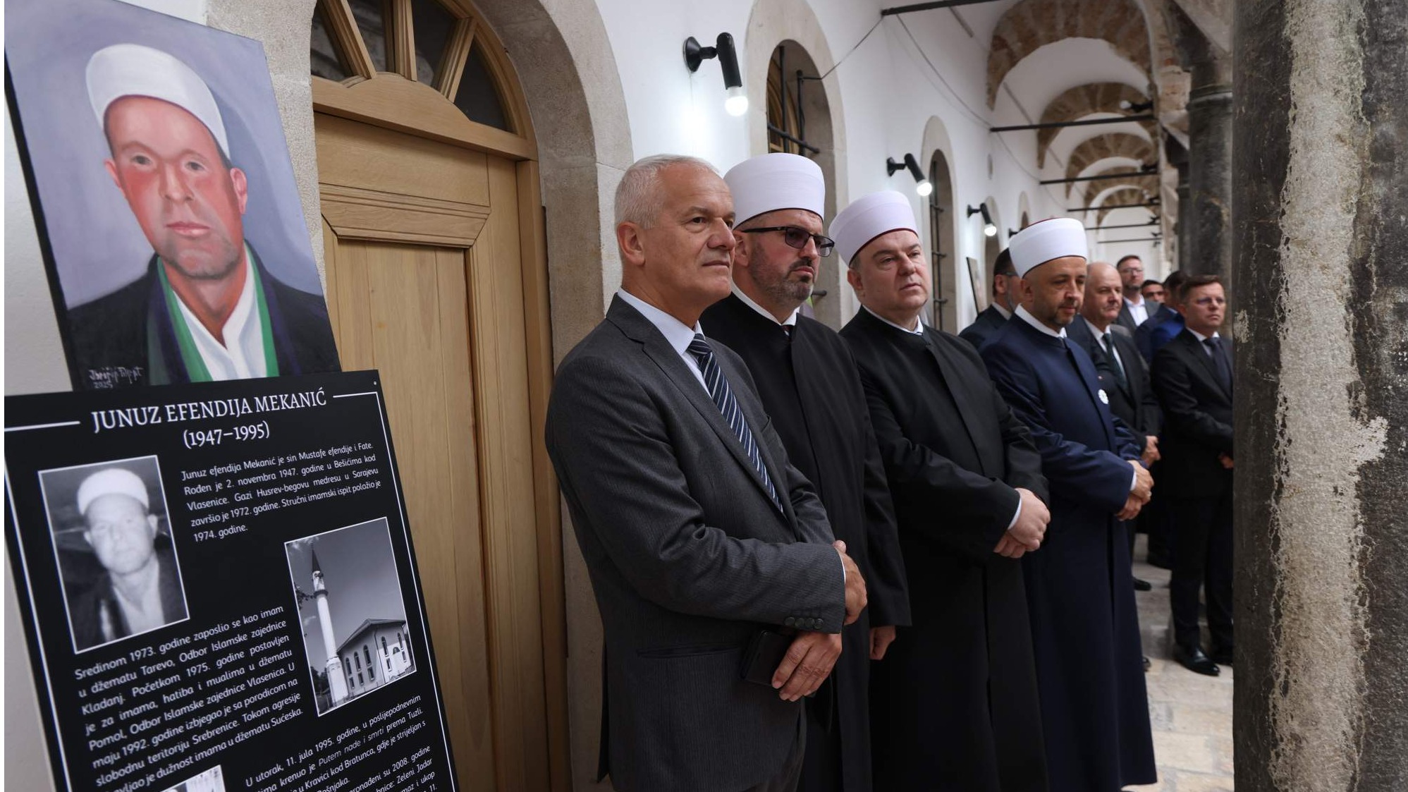 Sarajevo: Otvorena izložba “Imami šehidi – žrtve genocida u Srebrenici”