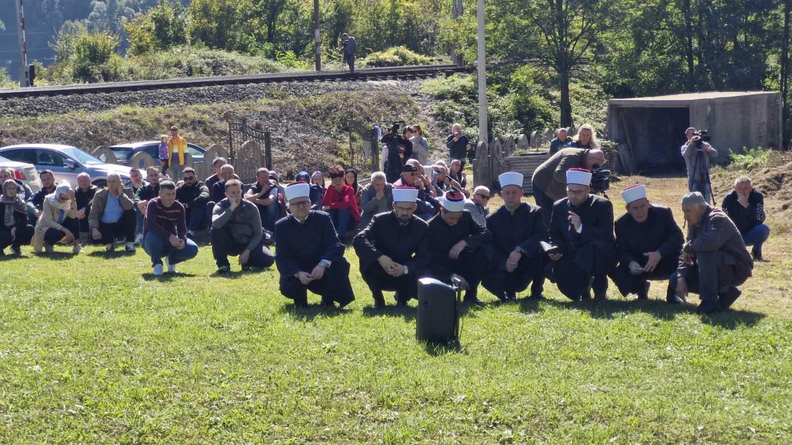 U spomen na 19 izgubljenih života – obilježena prva godišnjica stradanja u Jablanici