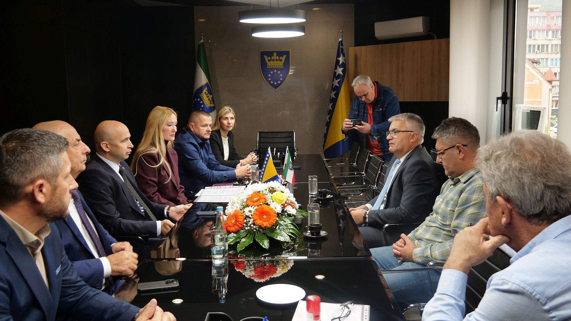 Potpisane izmjene kolektivnog ugovora: Zdravstvenim radnicima u ZDK povećane plaće za 10 posto