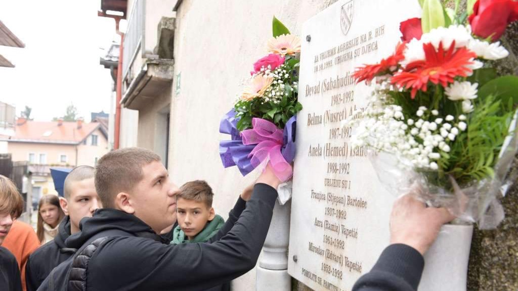 Sjećanje na nevino stradale u Tahtali sokaku u Sarajevu