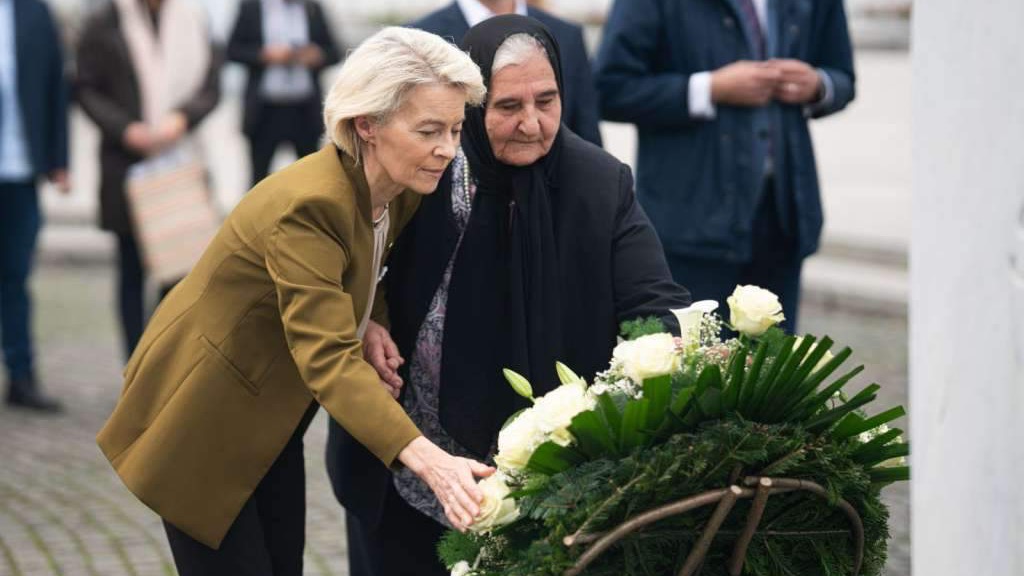 Von der Leyen u Potočarima: Evropska unija će uvijek pamtiti genocid u Srebrenici