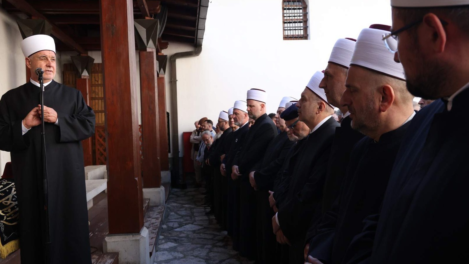 Klanjan dženaza-namaz i obavljen ukop rahmetli profesora Jusufa Ramića: Njegove riječi i djela ostaju kao putokaz generacijama koje dolaze