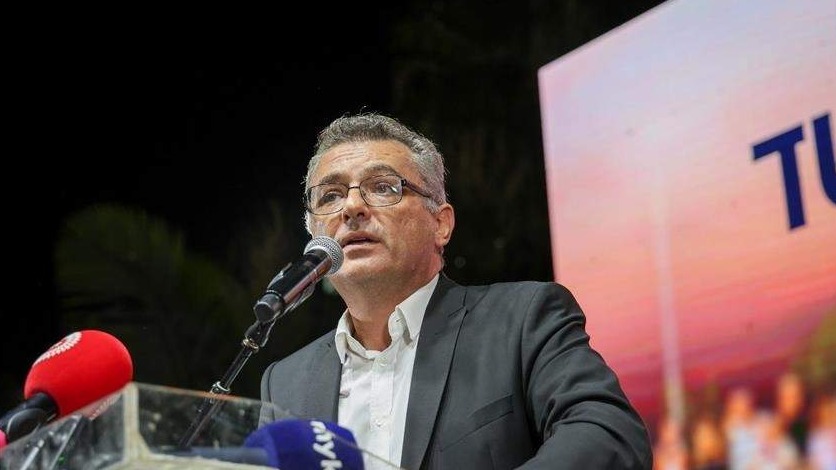 Opozicioni lider Tufa Erhurman vodi na predsjedničkim izborima u Turskoj Republici Sjeverni Kipar
