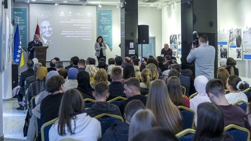Panel u Sarajevu: Ličnost i ideje Alije Izetbegovića u Turskoj izazivaju veliko poštovanje i interesovanje