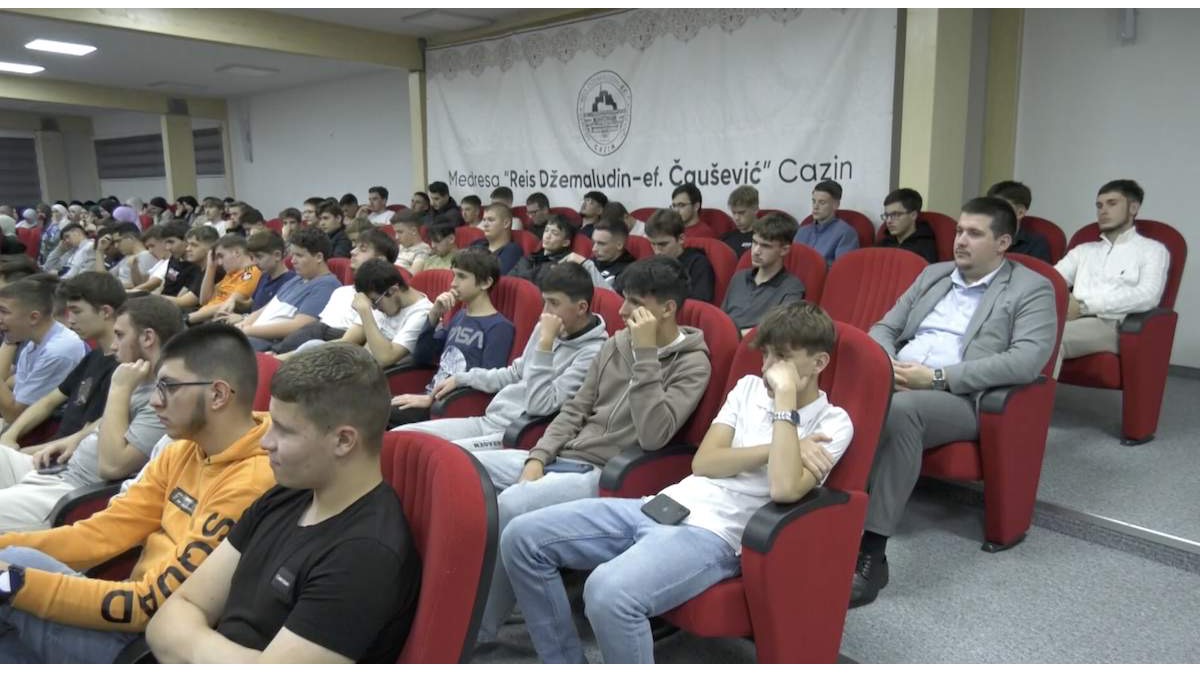 U Cazinu održana tribina “Vjera kao snaga u vremenu izazova”