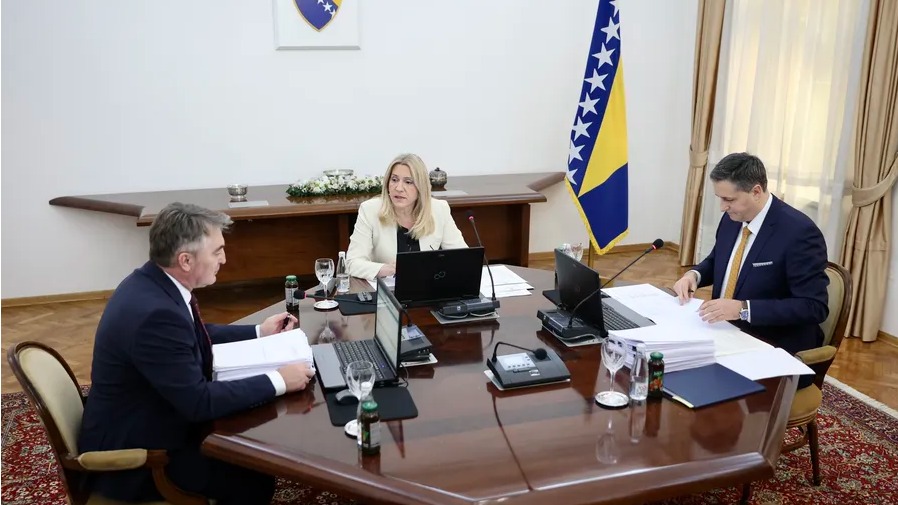 U iščekivanju vanredne sjednice Predsjedništva: Može li Bosna i Hercegovina nakon 20 godina, u postojećoj konstelaciji odnosa, konačno potpisati ugovor s Islamskom zajednicom?