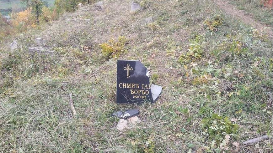 Vjerski službenici u Kaknju osudili skrnavljenje pravoslavnog groblja u Tičićima