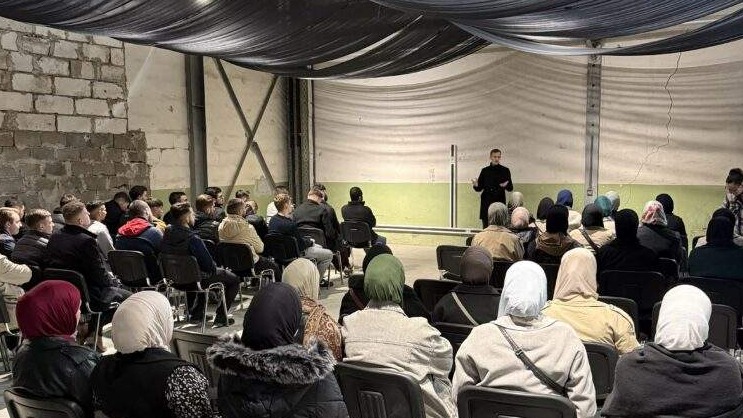 Studenti Fakulteta islamskih nauka u Sarajevu posjetili Memorijalni centar Srebrenica-Potočari