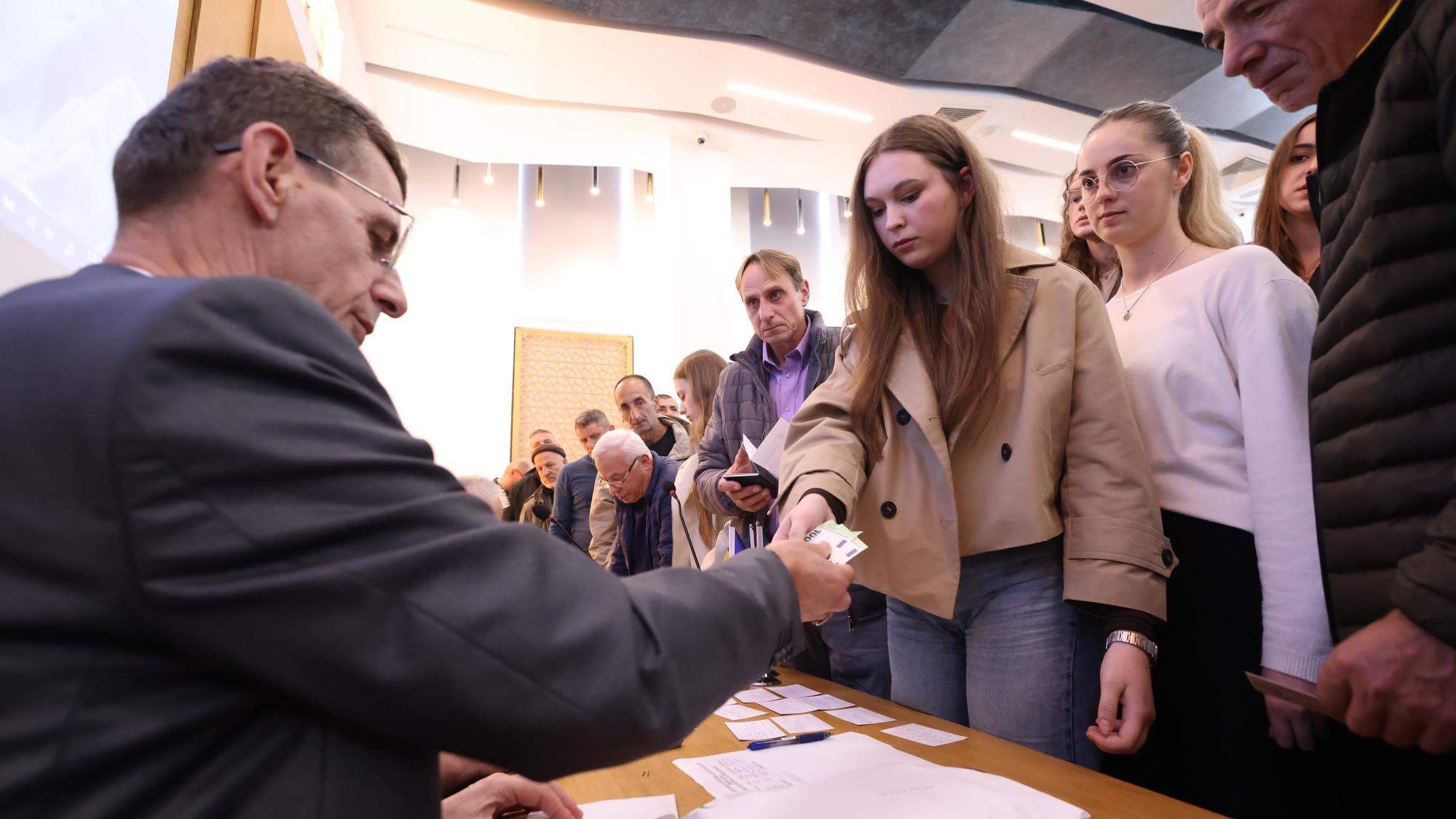 Humanitarni fond "Gazi Husrev-beg" obilježio 25 godina djelovanja – uručene 253 stipendije u vrijednosti 129.500 eura