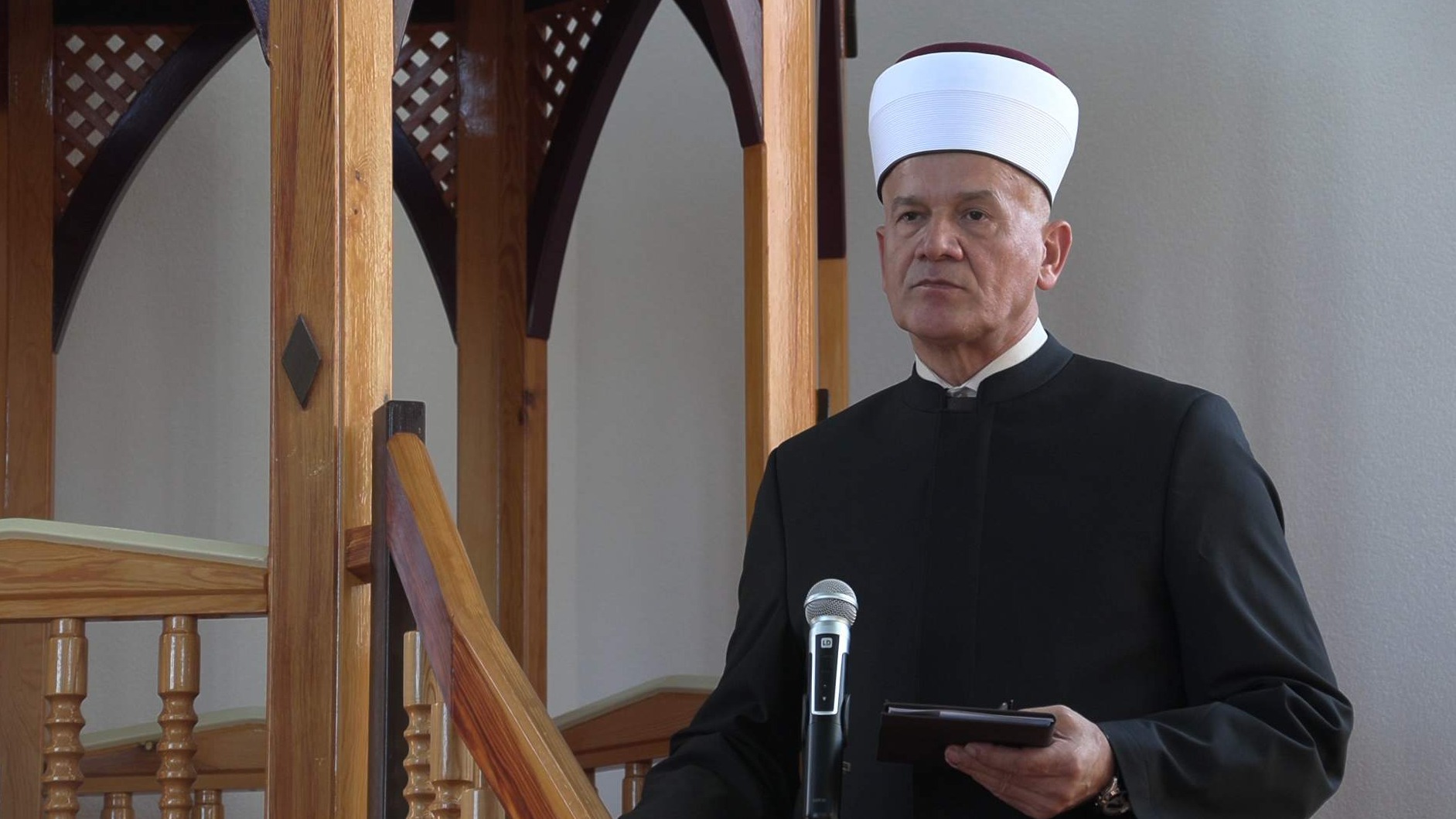 Muftija Smajlović u Večićima: Odavanje počasti žrtvama je čin promišljanja dobra