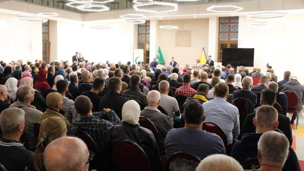 Medžlis Zenica: Prva tribina "Otvoreni razgovori" sa Izet-ef. Čamdžićem i Kenanom Efendićem