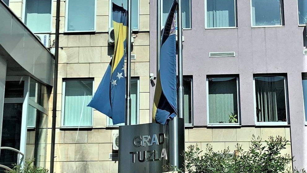 Grad Tuzla proglasio četverodnevnu žalost zbog tragedije u Domu penzionera