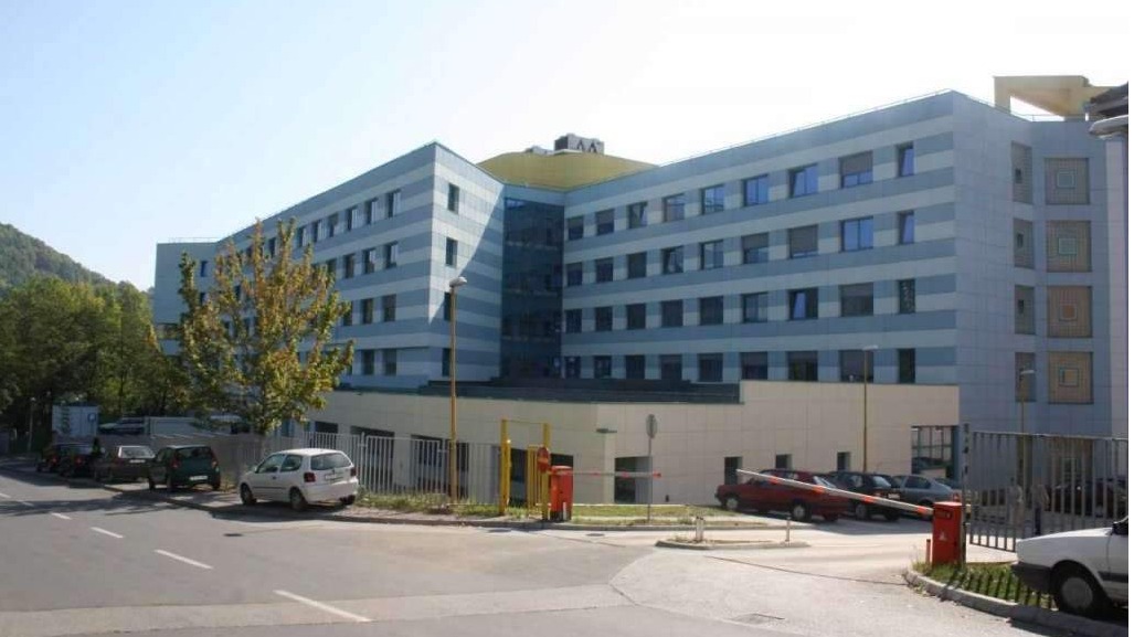 UKC Tuzla: Preminula još jedna pacijentica, stradala u požaru u Domu penzionera, broj nastradalih je sada 13