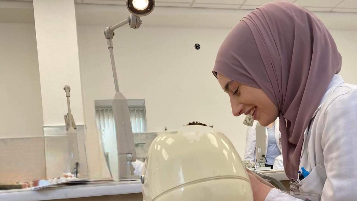 Dr. Azra Prcanović: Izabrala sam stomatologiju jer spaja etiku sa estetikom i teoriju s praksom