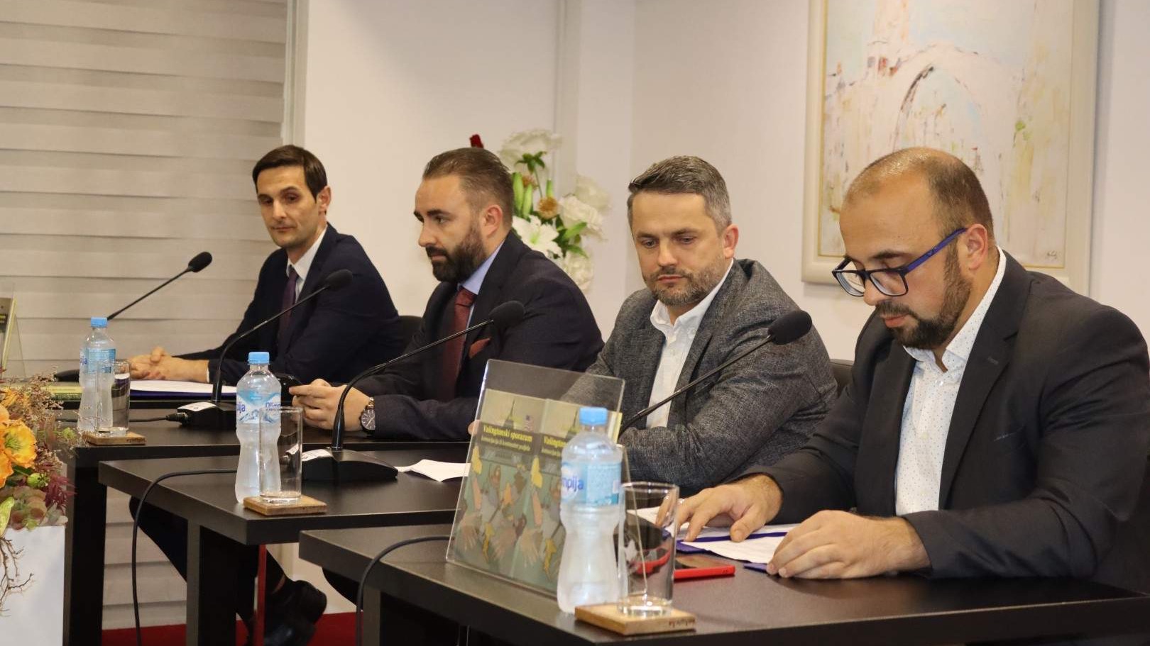 Predstavljena knjiga „Vašingtonski sporazum: konsocijacija ili kontinuitet podjela“ Ermina Veličanina