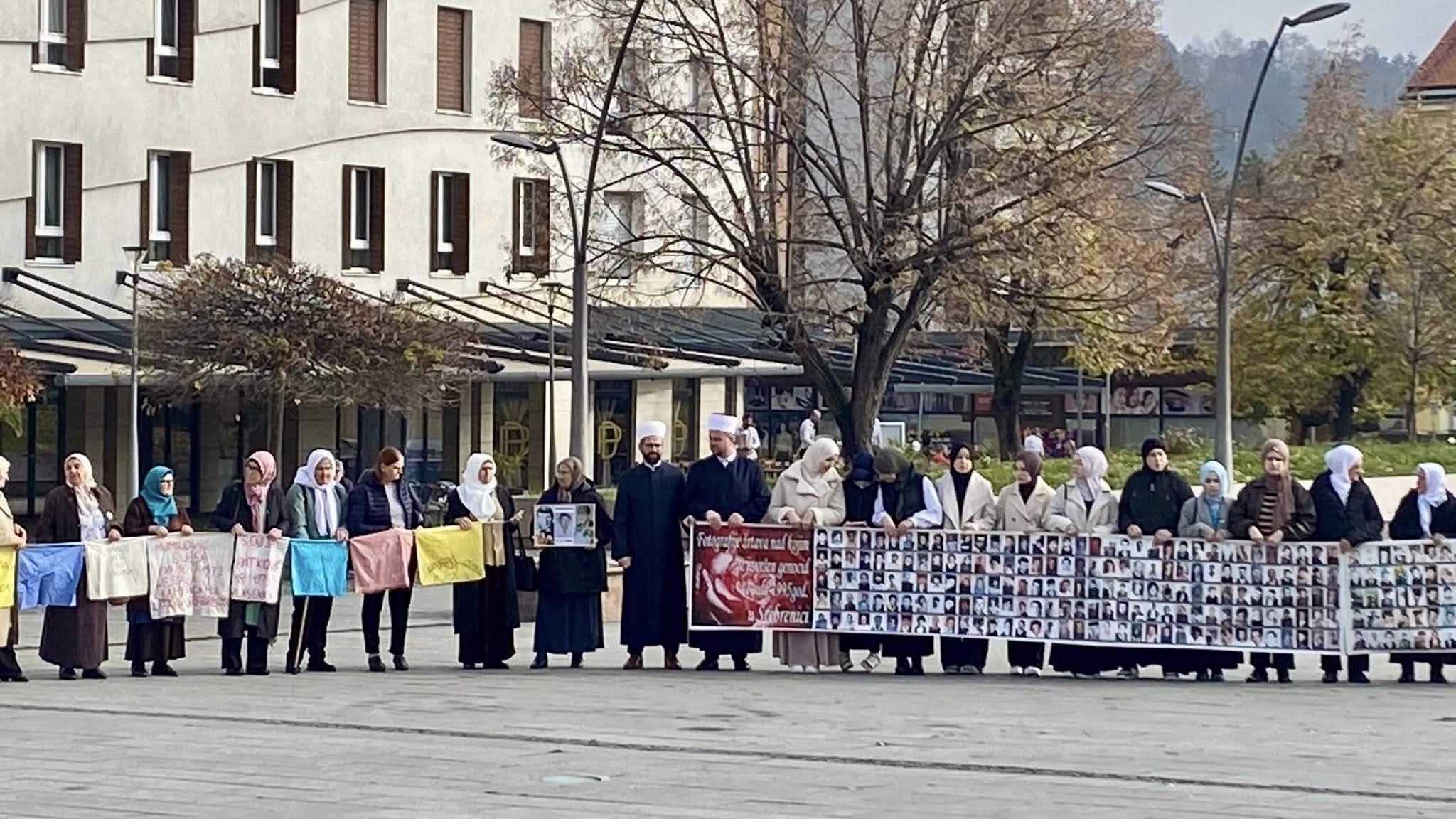 Održan mimohod „Žena Srebrenice“ u Tuzli: Sjećanje na Hajru Ćatić i žrtve genocida