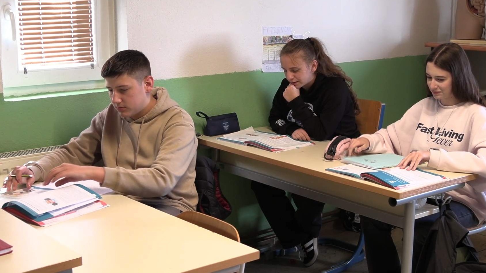 Diskriminacija Bošnjaka u entitetu RS: Od školskih klupa do naziva ulica