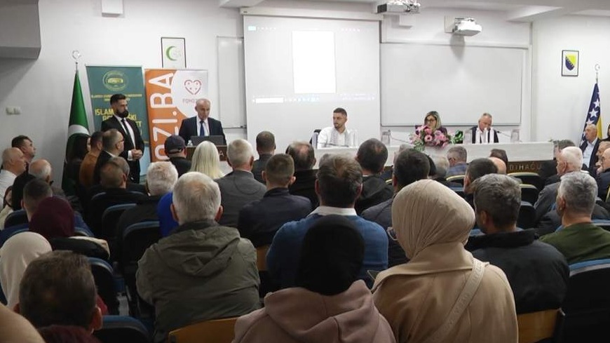 U Bihaću promovisana knjiga dr. Suana Islamovića “Ostani uspravan”