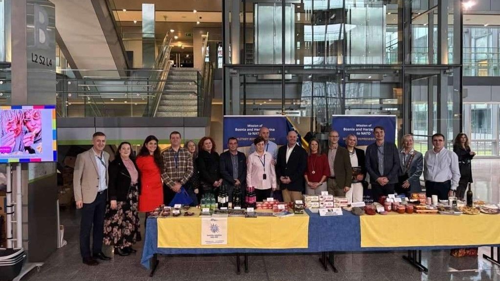 Vojni dio Misije BiH NATO učestvovao na humanitarnom događaju 'NATO Charity Bazaar 2025'
