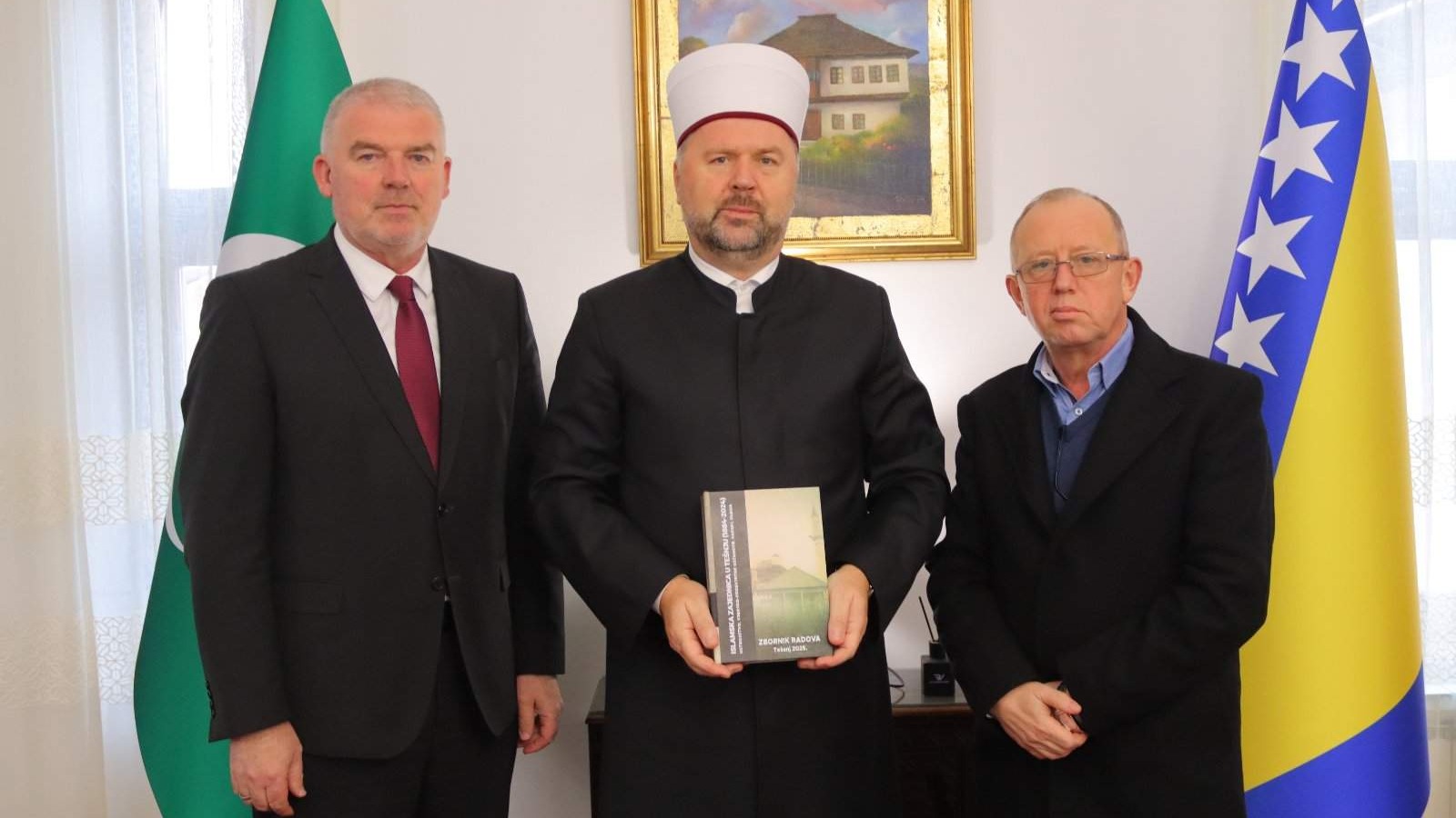 Glavni imam i predsjednik Medžlisa IZ Tešanj uručili muftiji prvi primjerak Zbornika radova