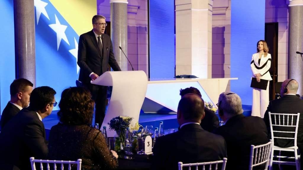 Svečana akademija povodom Dana državnosti BiH u Vijećnici okupila istaknute zvaničnike i goste