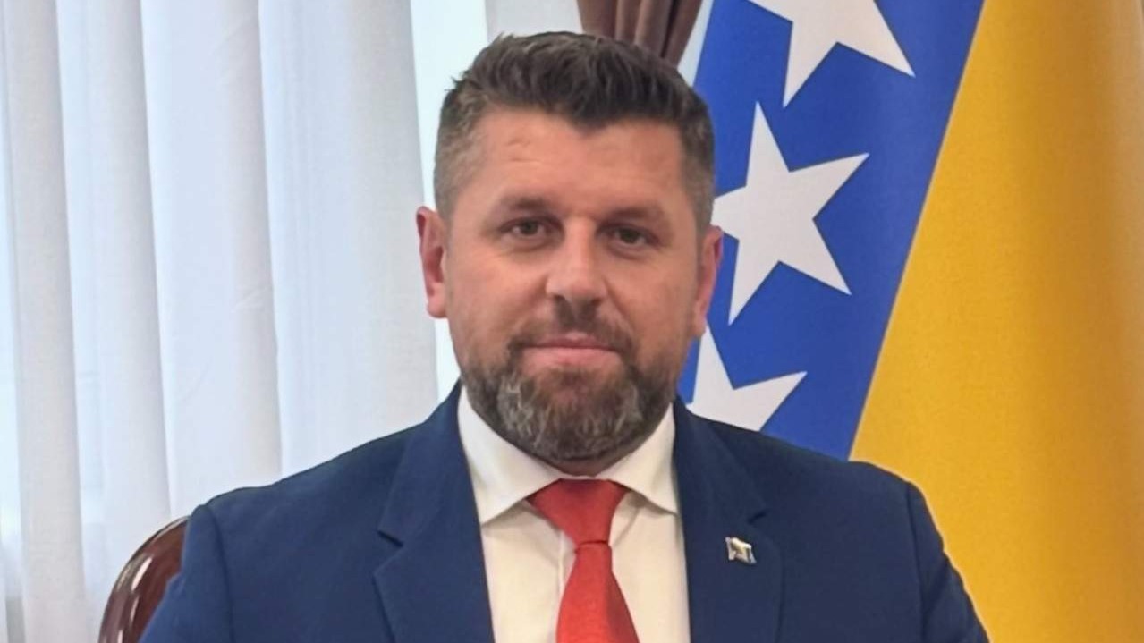 Ćamil Duraković za Preporod.info: Do države Bosne i Hercegovine držimo više nego ikada, jer znamo šta znači živjeti bez nje!