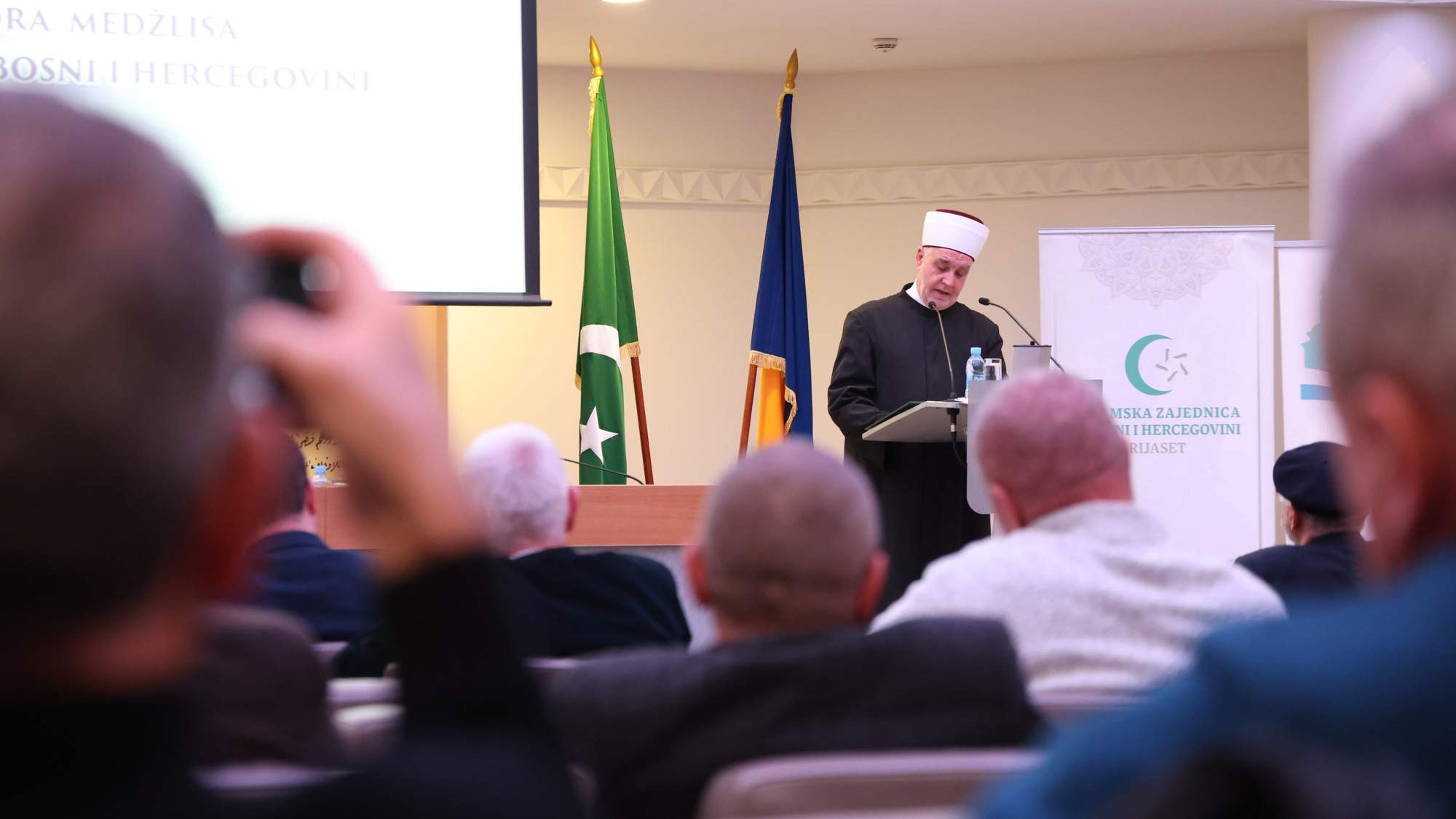 Radni sastanak reisul-uleme i članova Rijaseta s predsjednicima medžlisa: Zajednica počiva na vjeri, znanju i radu