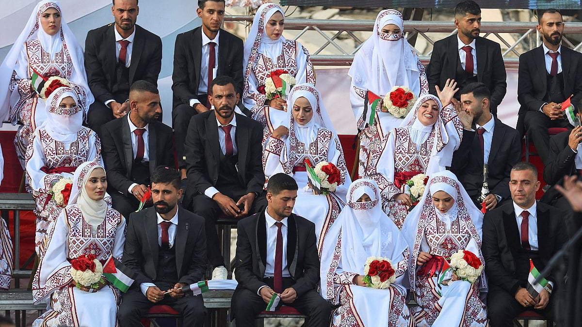 Vjenčanje za 54 para između ruševina u Gazi