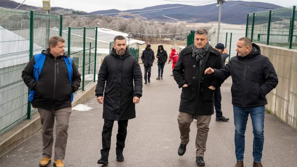 U Lipi 440 migranta, država preuzima kamp