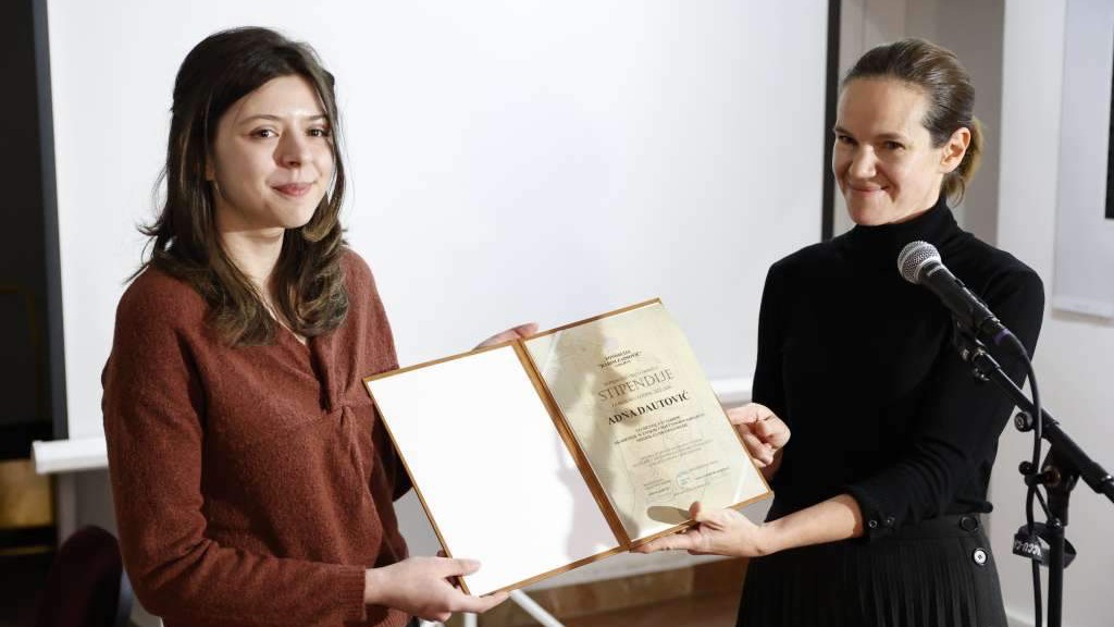 Dodijeljena stipendija Fondacije 'Karim Zaimović', ovogodišnja dobitnica Adna Dautović