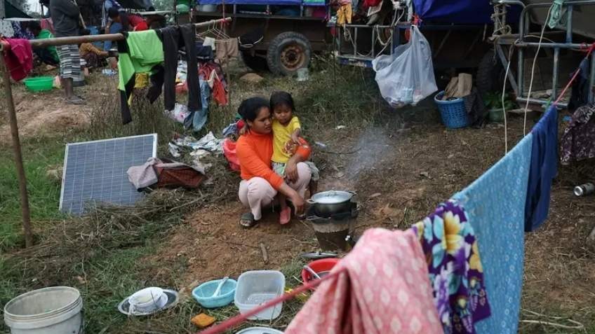 Više od pola miliona osoba napustilo domove tokom sukoba na granici Kambodže i Tajlanda