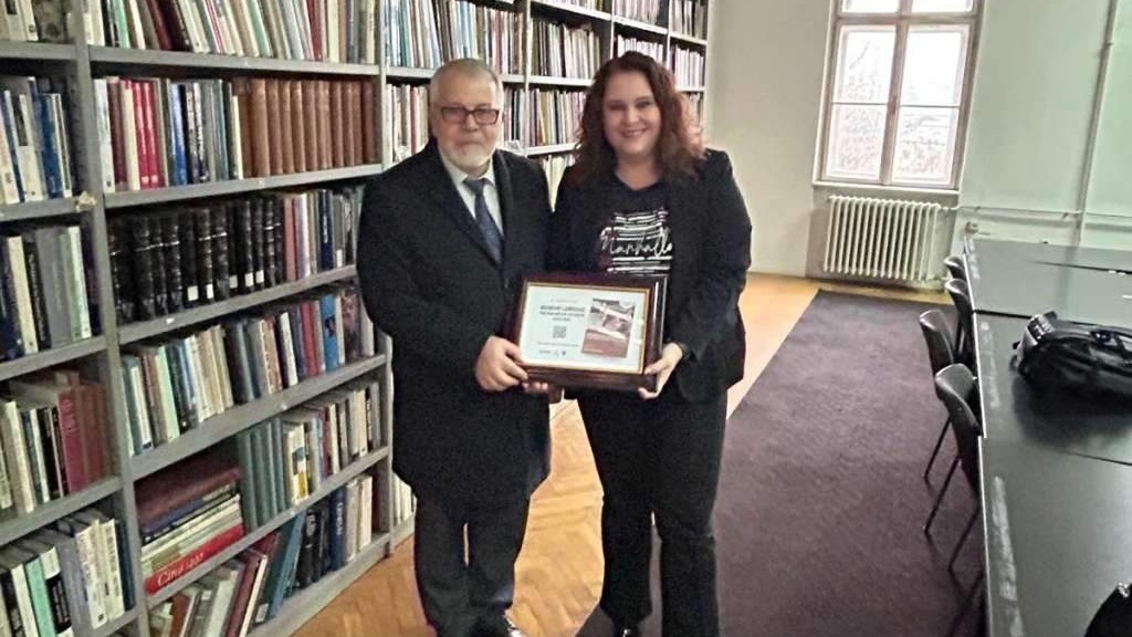 Ministrica Duraković uručila QR kod za udžbenik bosanskog jezika savjetniku Ambasade Republike Turske