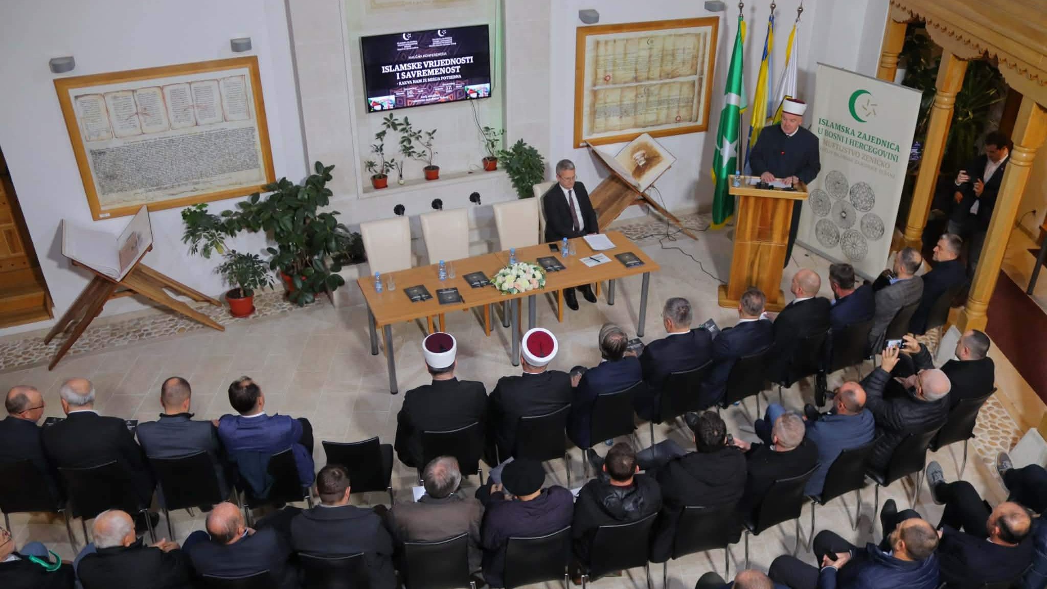 Tešanj: Počela naučna konferencija: "Islamske vrijednosti i savremenost – kakva nam je misija potrebna”