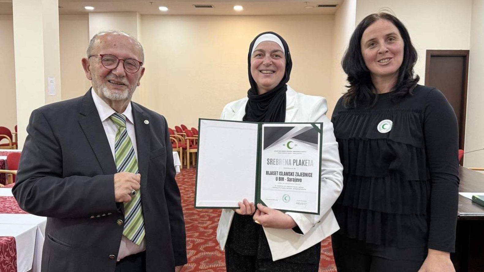 Zeleni polumjesec ZDK dodijelio Srebrenu plaketu Uredu za društvenu brigu Rijaseta Islamske zajednice u BiH