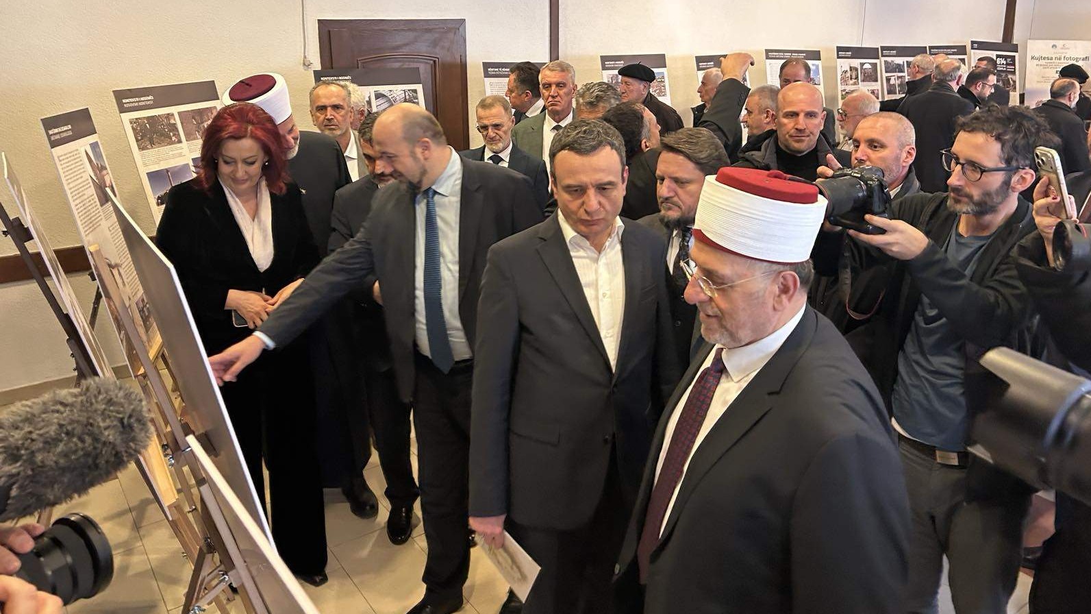 Priština domaćin izložbe o razaranju džamija u Bosni i Hercegovini i na Kosovu