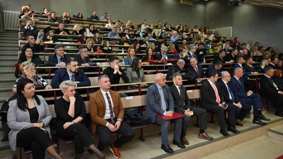 Univerzitet u Tuzli obilježio 49 godina postojanja dodjelom priznanja studentima i profesorima