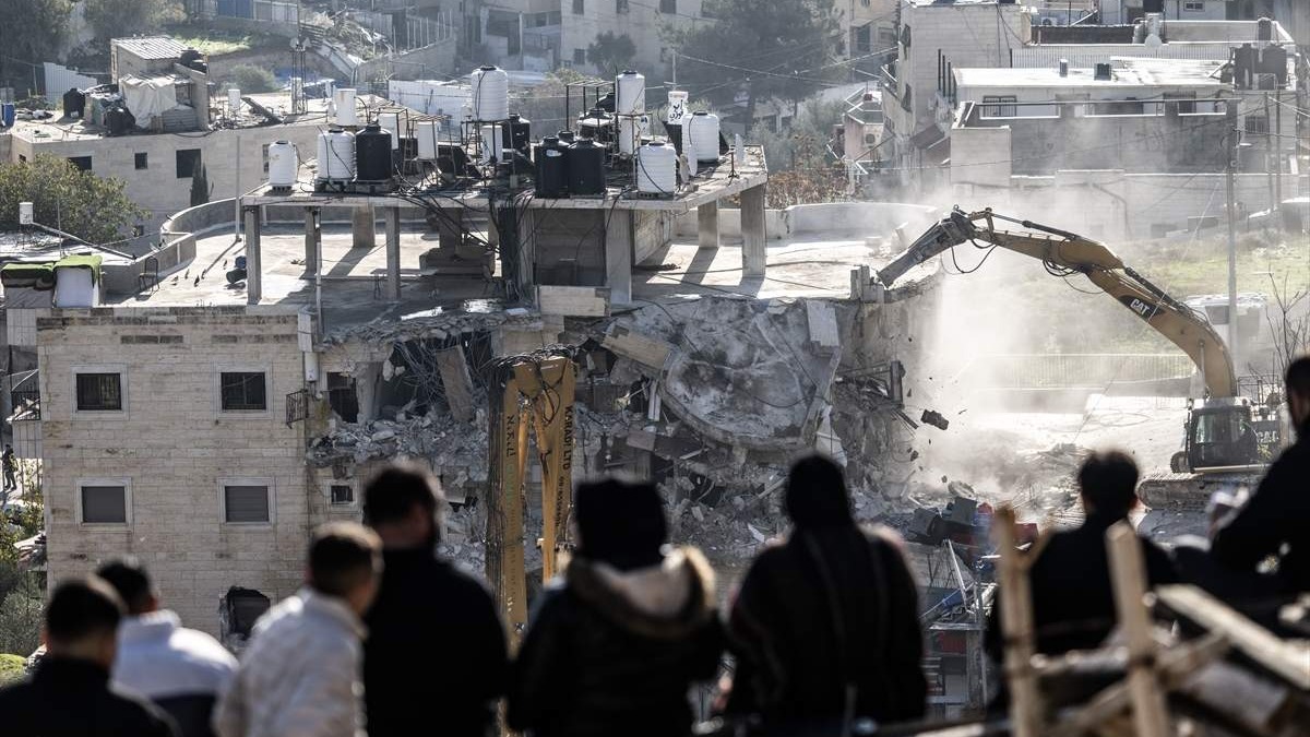 Izrael srušio stambenu zgradu u okupiranom Istočnom Jerusalemu