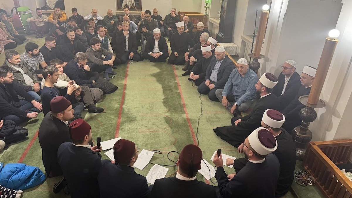 Centralni program MIZ Sarajevo povodom Lejletur-regaiba održan u Bakijskoj džamiji