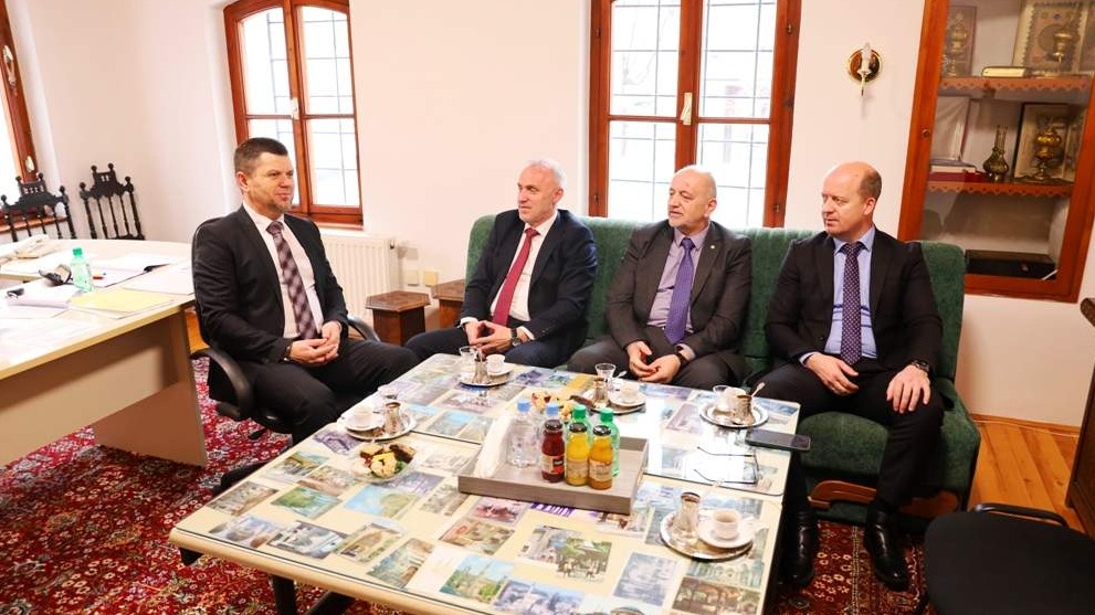 Muftija Kudić sa saradnicima posjetio novoimenovanog muteveliju Gazi Husrev-begovog vakufa hafiza dr. Senaida Zajimovića