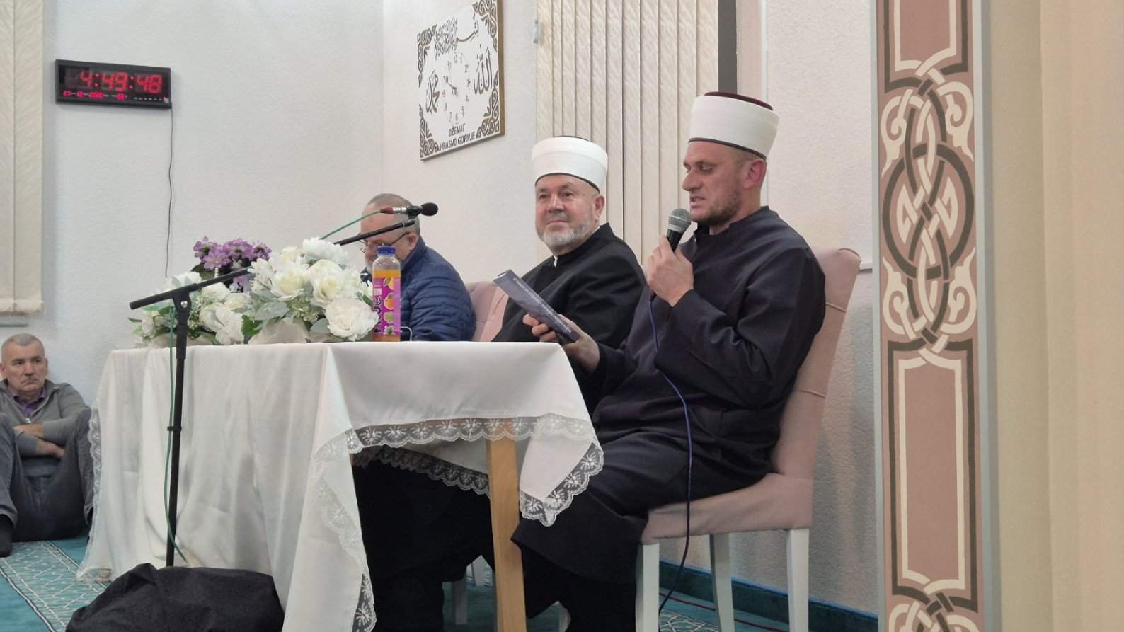 Kalesija: Predavanje i razgovor o knjizi „Uloga Hrasna Gornjeg u odbrani od agresije“