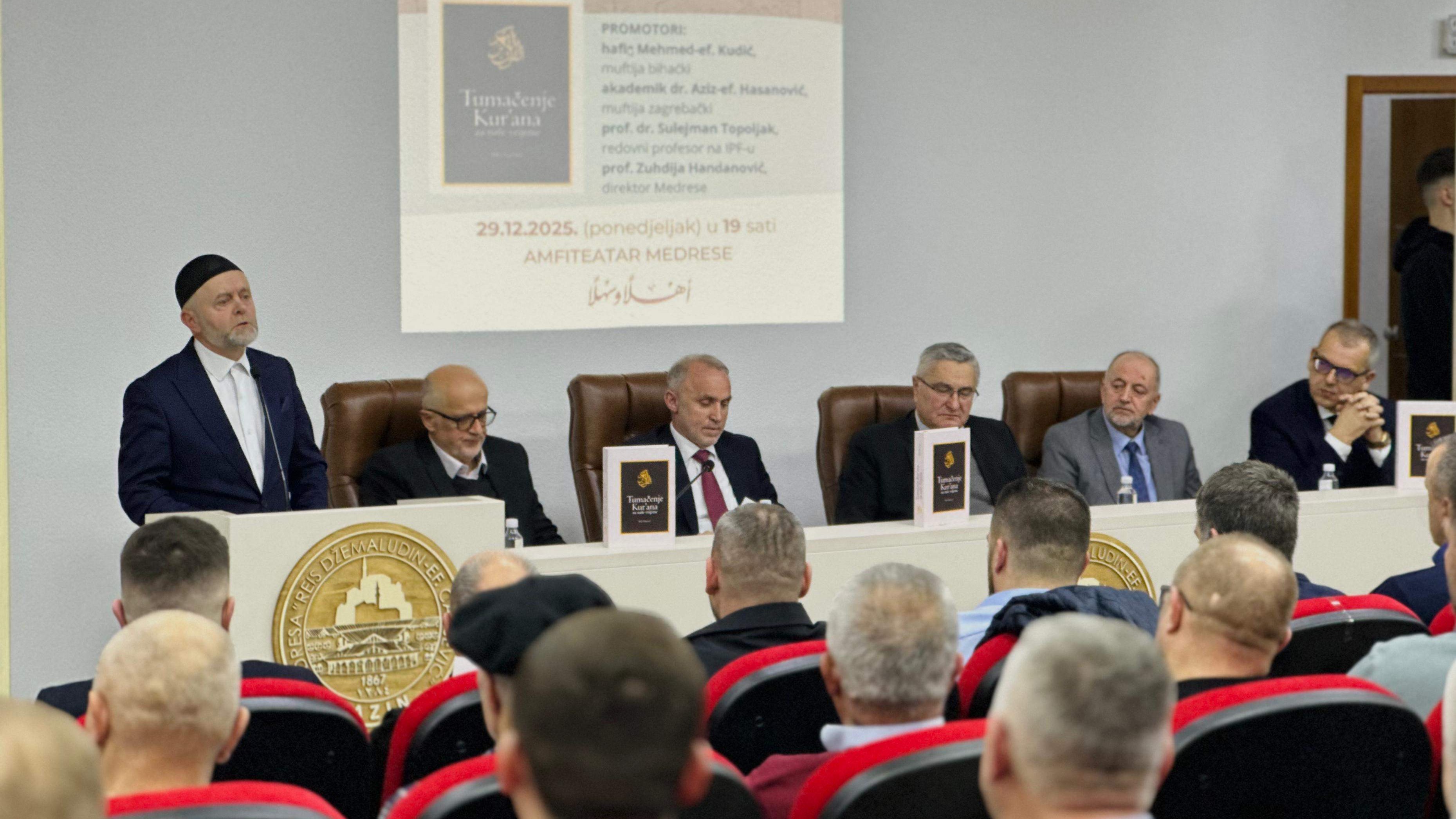 Promovisana knjiga “Tumačenje Kur’ana za naše vrijeme” hafiza prof. dr. Rifeta Šahinovića u Cazinu