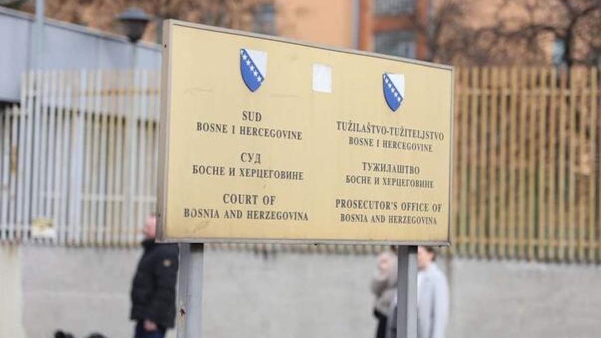 Optužnica za genocid: Izmještali tijela iz masovnih grobnica