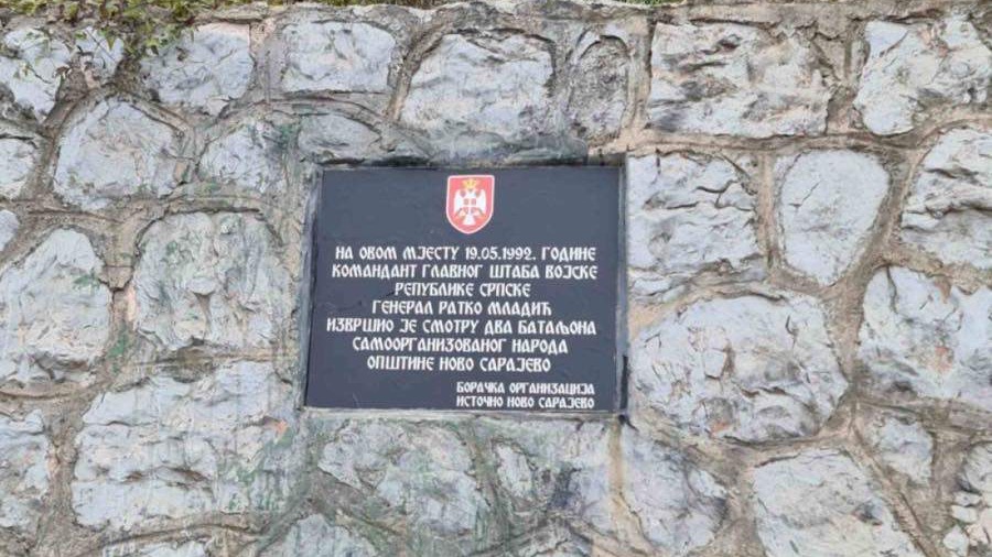 IGK: Obnova spomen-ploče osuđenom ratnom zložincu Ratku Mladiću predstavlja krivično djelo