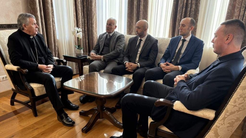 Muftije Hadžić i Smajlović posjetili nadbiskupa Tomu Vukšića