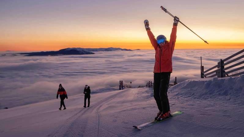 Sabah Ski okupio više od hiljadu skijaša na Bjelašnici uz izlazak sunca