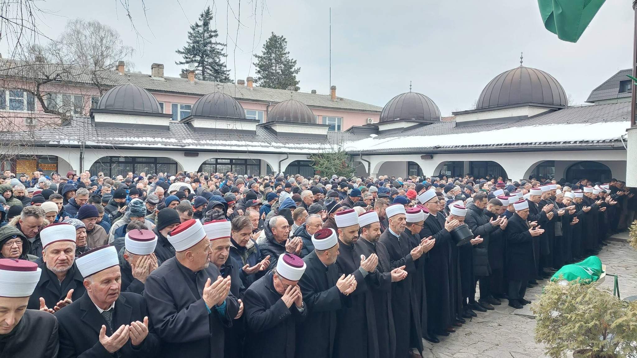 U Sanskom mostu klanjana dženaza Hikmet-ef. Kaltaku