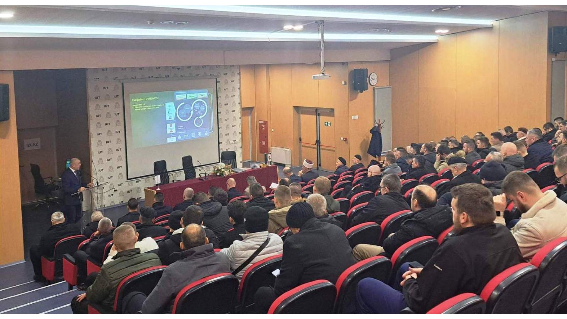 U Travniku održan stručni seminar za imame na temu “Izvrsnost u djelovanju Islamske zajednice u BiH”